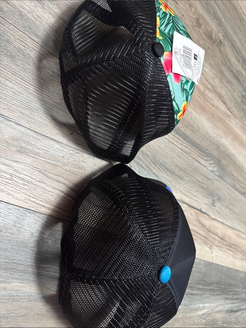 Hat - Picture 2 of 3
